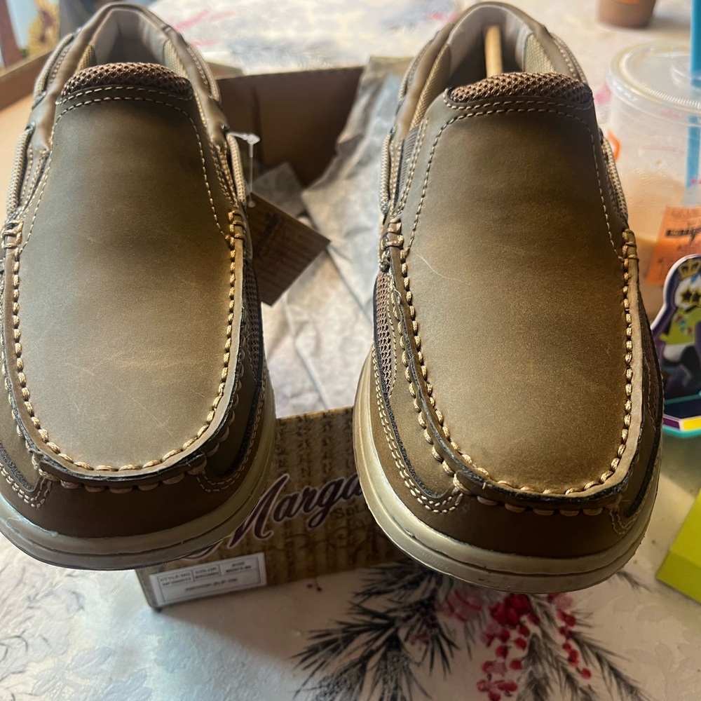 Men’s shoes